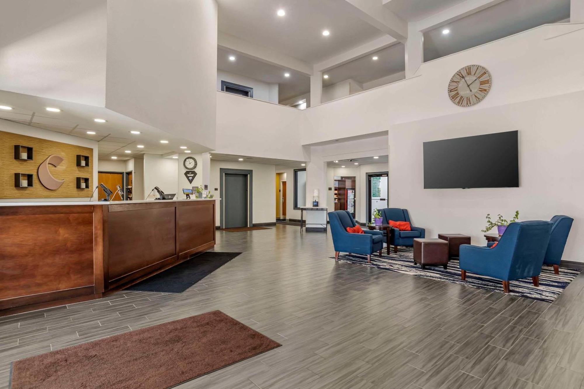 Comfort Suites Hattiesburg Extérieur photo
